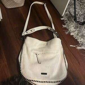Jessica Simpson over the shoulder bag